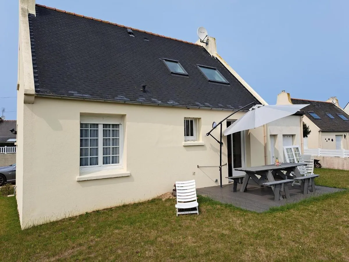 Comfortable Holiday Home Near The Beach Plouguerneau