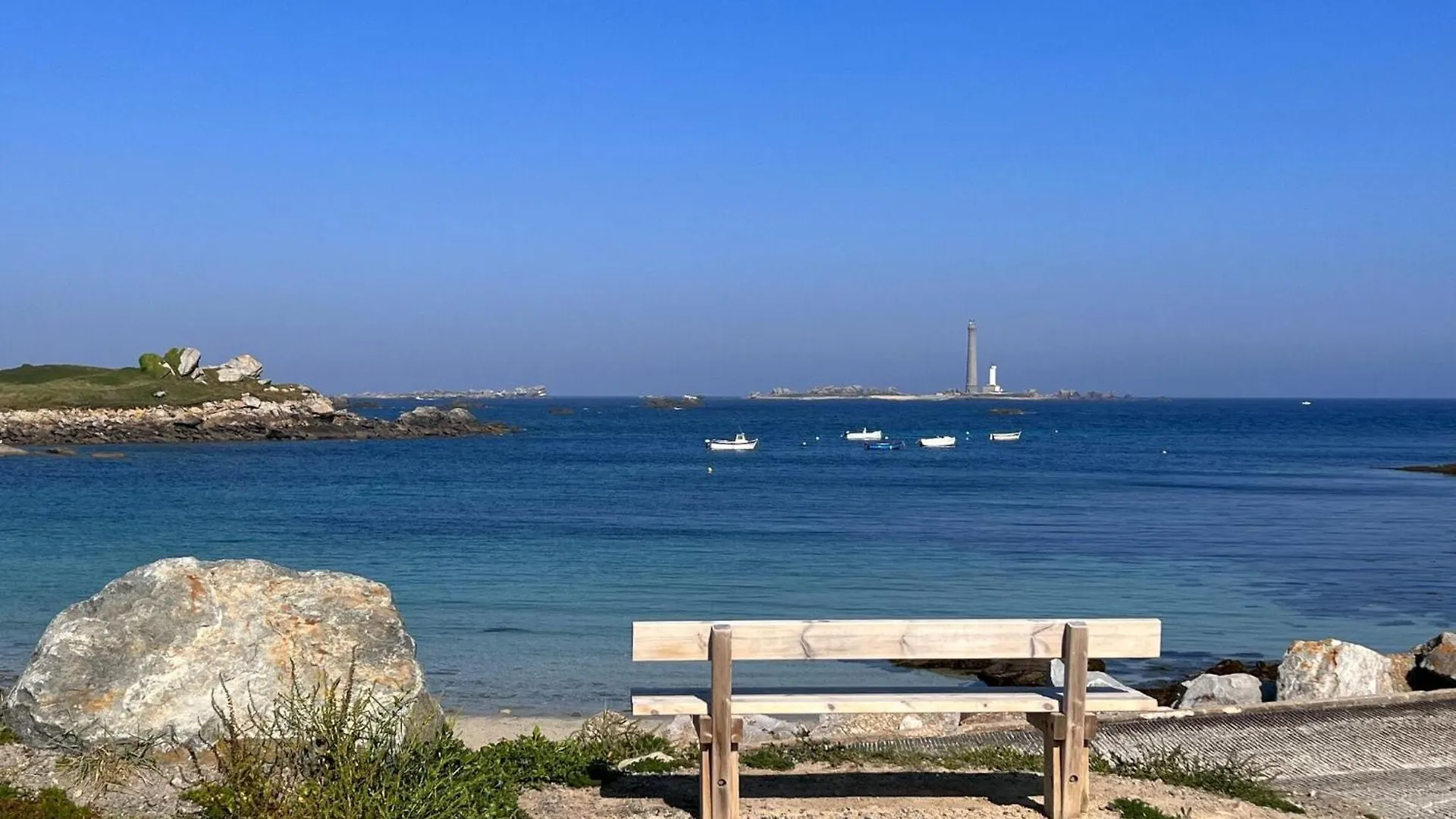 Comfortable Holiday Home Near The Beach Plouguerneau France